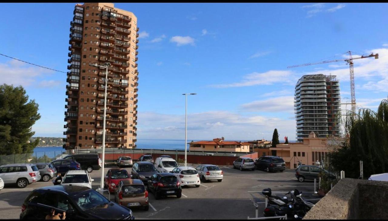 Azzurra *